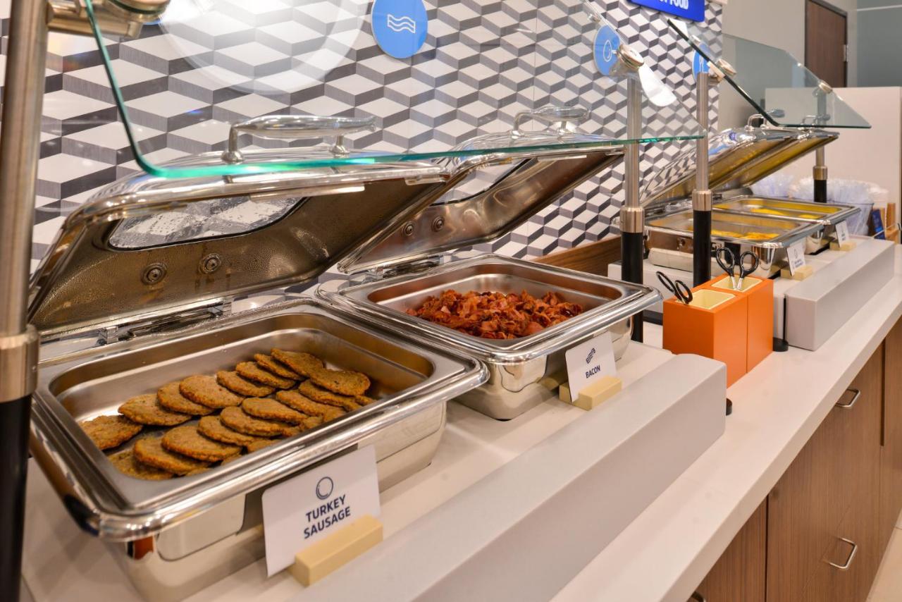 Holiday Inn Express & Suites Muskegon - Grand Haven By Ihg Esterno foto