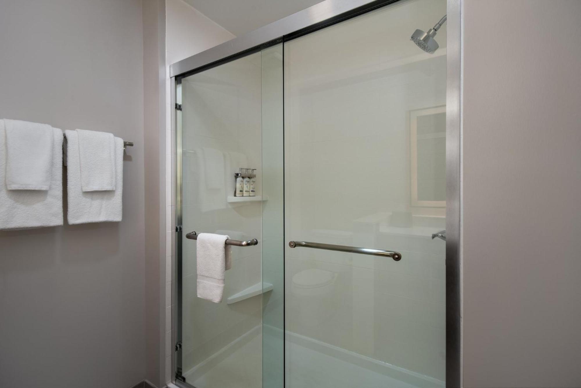 Holiday Inn Express & Suites Muskegon - Grand Haven By Ihg Esterno foto